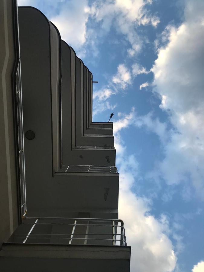 Guest House Il Palazzo Дуррес Екстер'єр фото