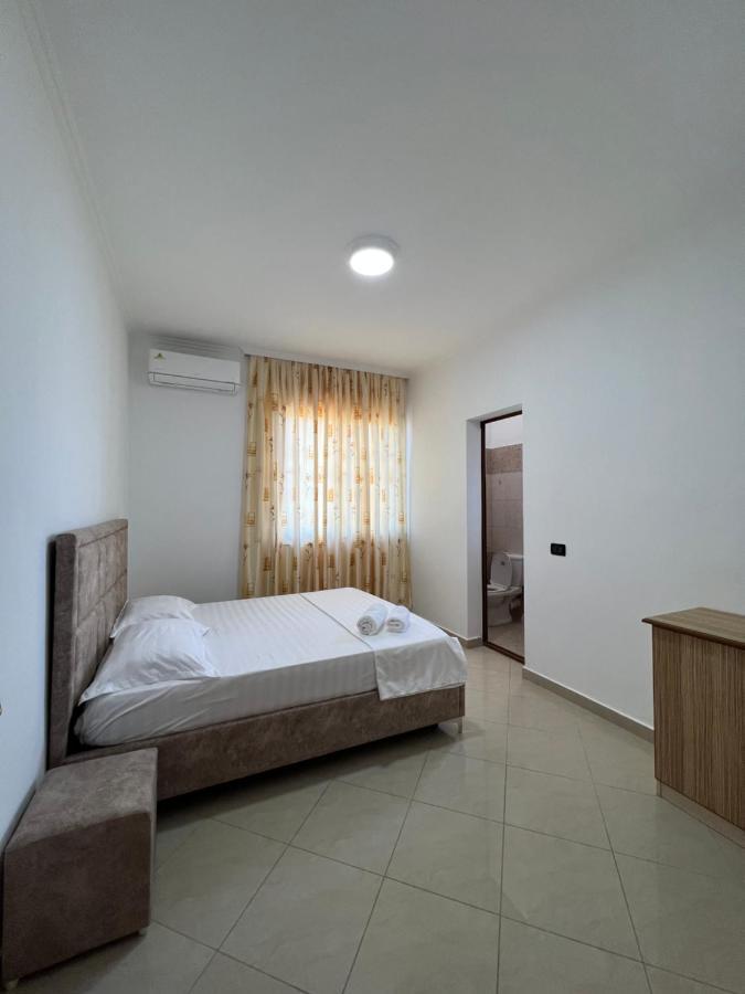 Guest House Il Palazzo Дуррес Екстер'єр фото