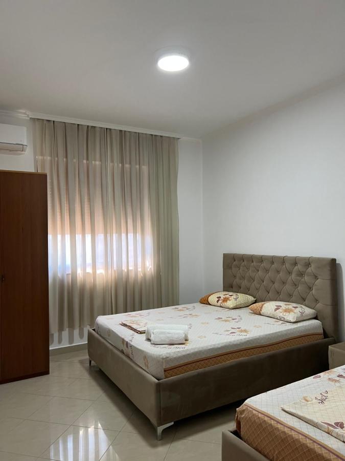 Guest House Il Palazzo Дуррес Екстер'єр фото