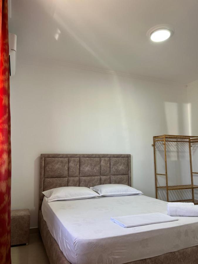 Guest House Il Palazzo Дуррес Екстер'єр фото