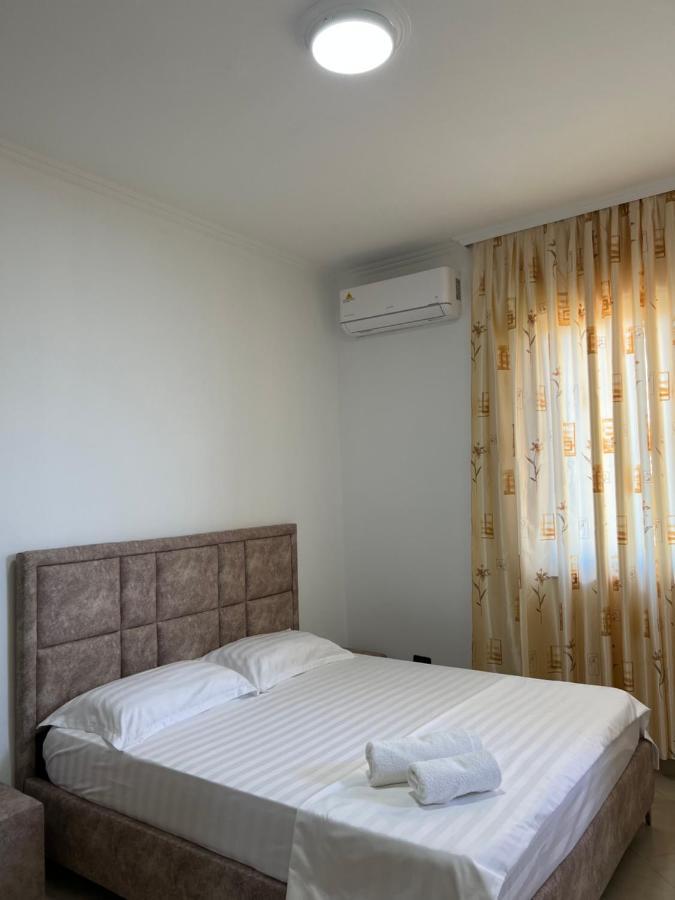 Guest House Il Palazzo Дуррес Екстер'єр фото
