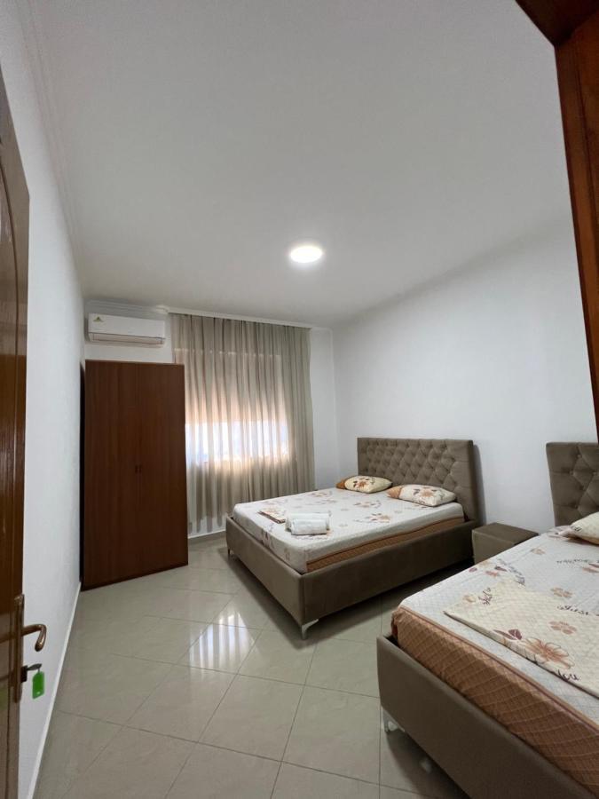 Guest House Il Palazzo Дуррес Екстер'єр фото