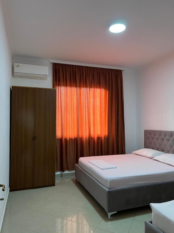 Guest House Il Palazzo Дуррес Екстер'єр фото