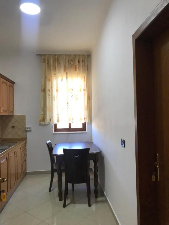 Guest House Il Palazzo Дуррес Екстер'єр фото