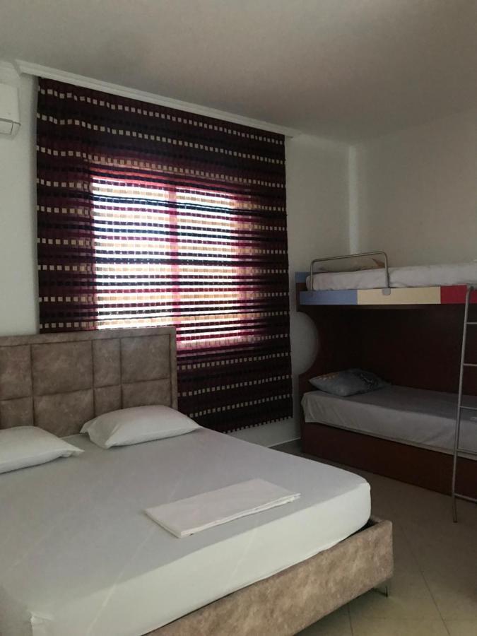 Guest House Il Palazzo Дуррес Екстер'єр фото