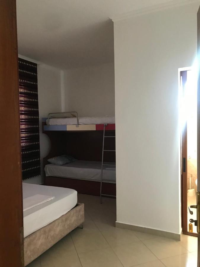 Guest House Il Palazzo Дуррес Екстер'єр фото